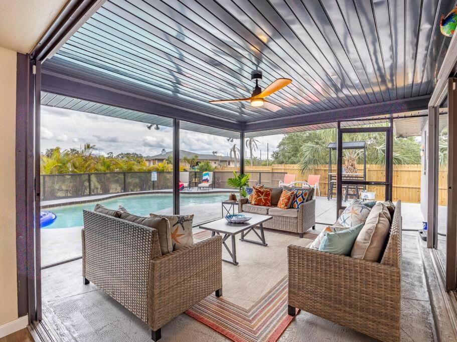 Englewood, Manasota Keys - 2 Bedroom Luxury Villa, Pool, Game Room, 6 Min To Beaches Next To Canal Extérieur photo